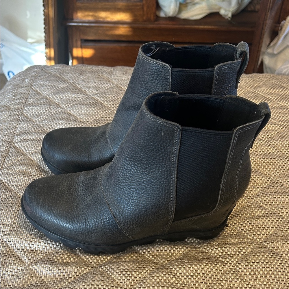 Women’s Sorel size 8